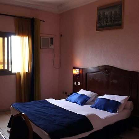 Prestige Hotel Yaoundé Buitenkant foto