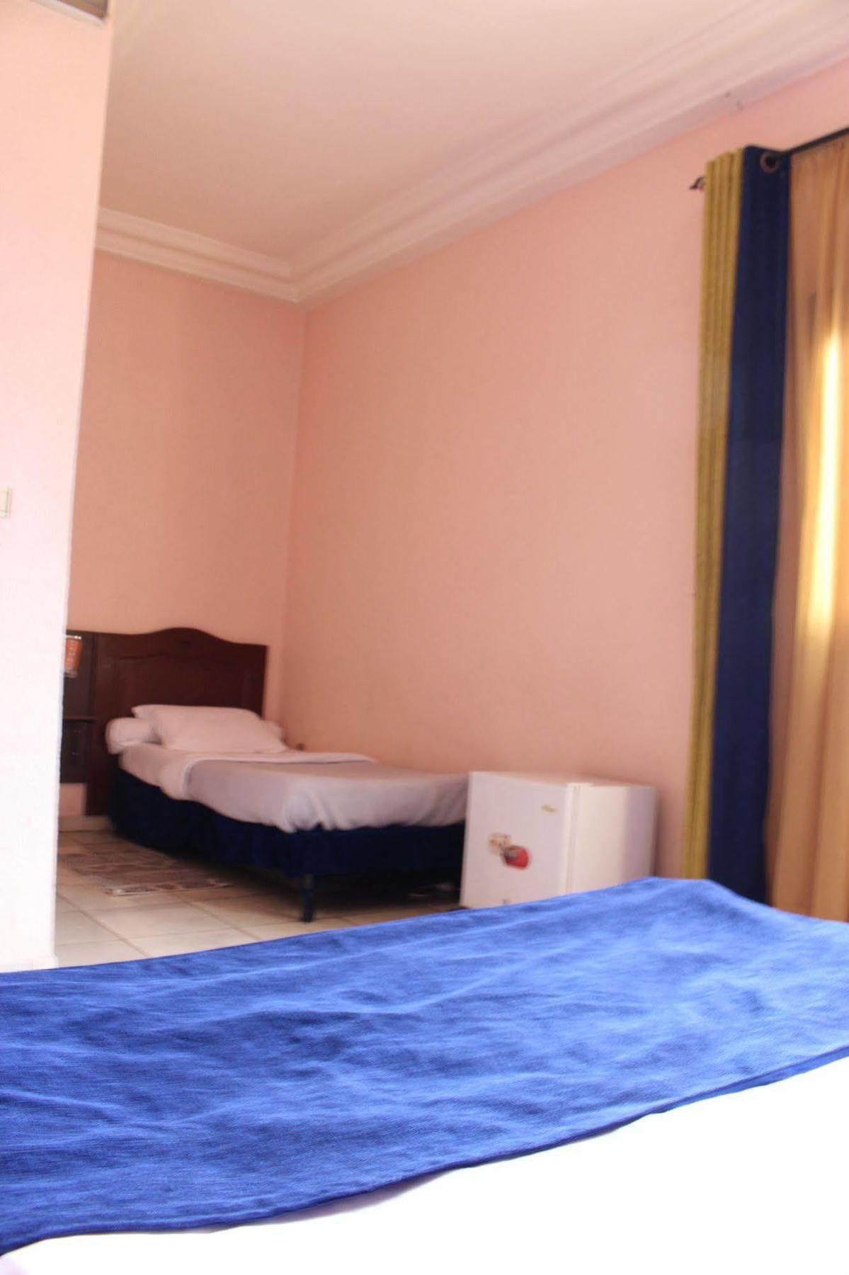 Prestige Hotel Yaoundé Buitenkant foto