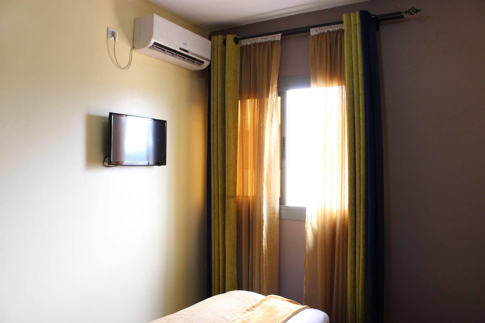 Prestige Hotel Yaoundé Buitenkant foto